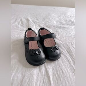 Koala kids black shoes size 4